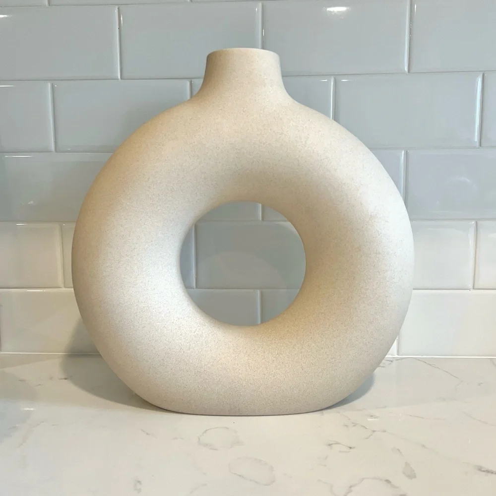 H&M Home Large 100% Ceramic Donut Vase Round Decorative Cream Light Beige